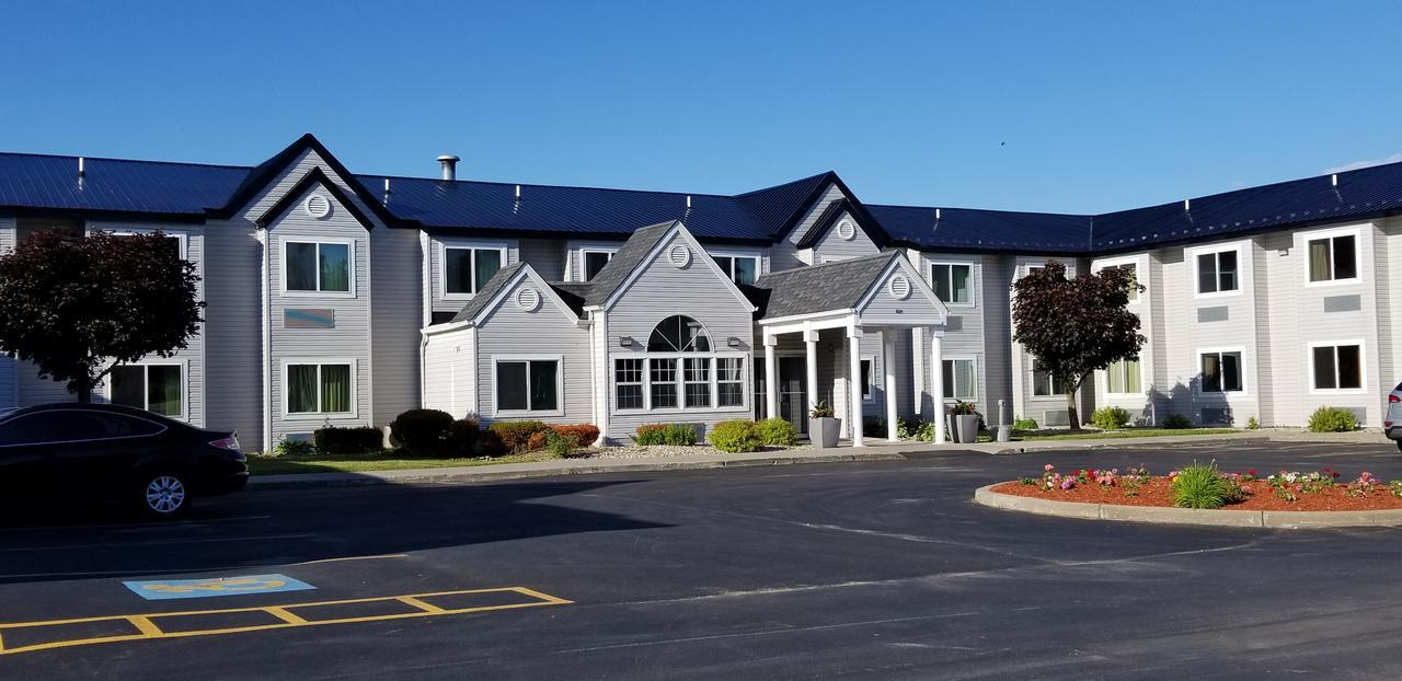 Quality Inn & Suites Watertown Fort Drum Calcium Exterior foto