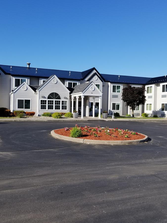 Quality Inn & Suites Watertown Fort Drum Calcium Exterior foto